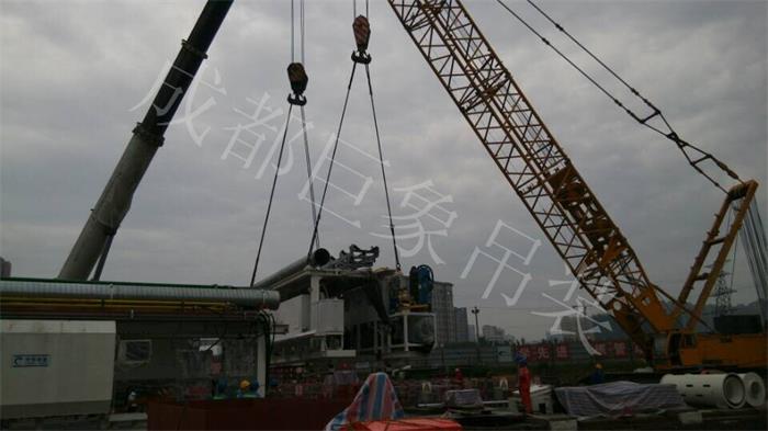 上海航空港局盾構(gòu)機(jī)吊裝2.jpg